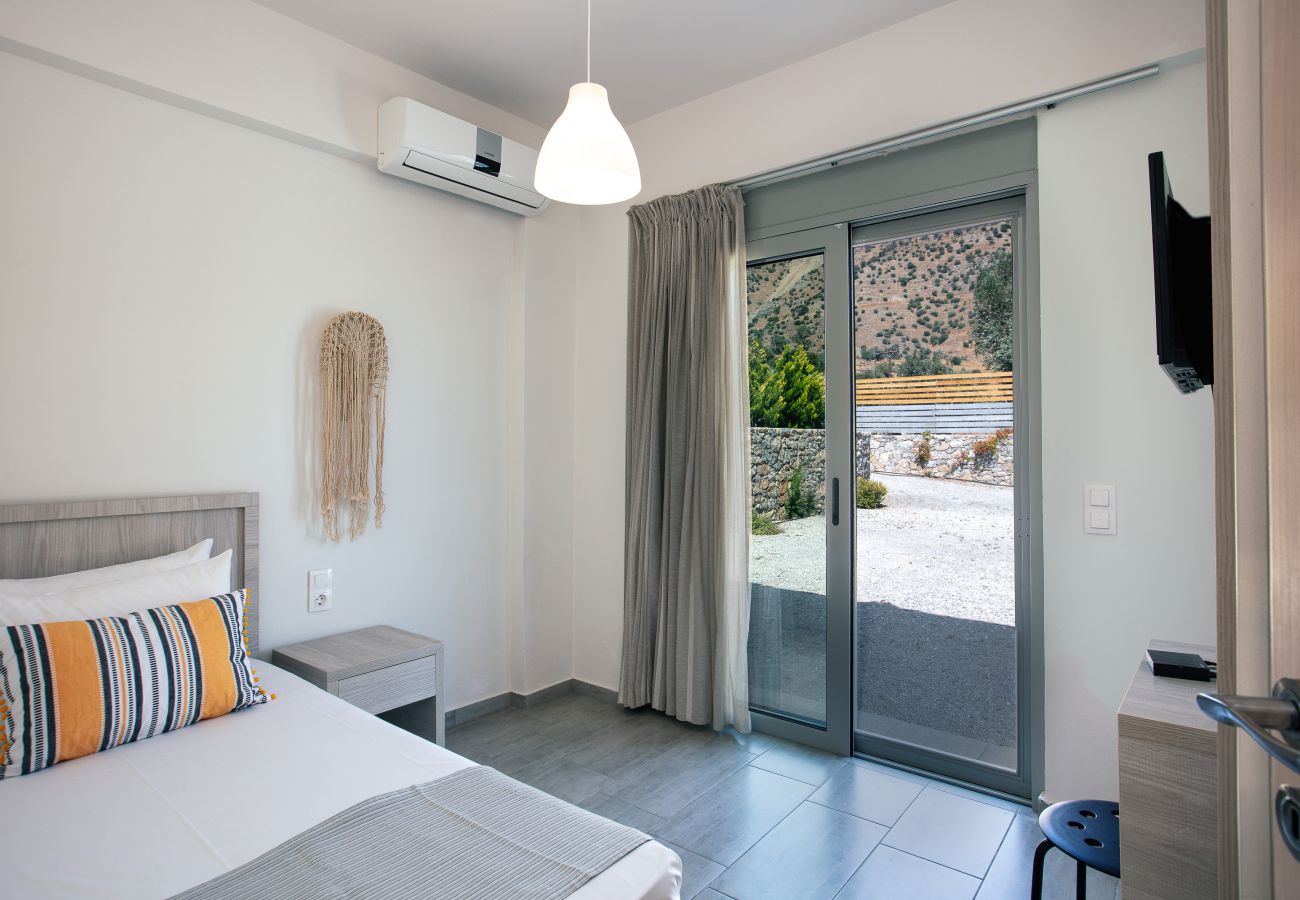 Bedroom of the Evgoros Ouranos villa, Agia Galini Villa in Agia Galini - Evgoro Ouranos