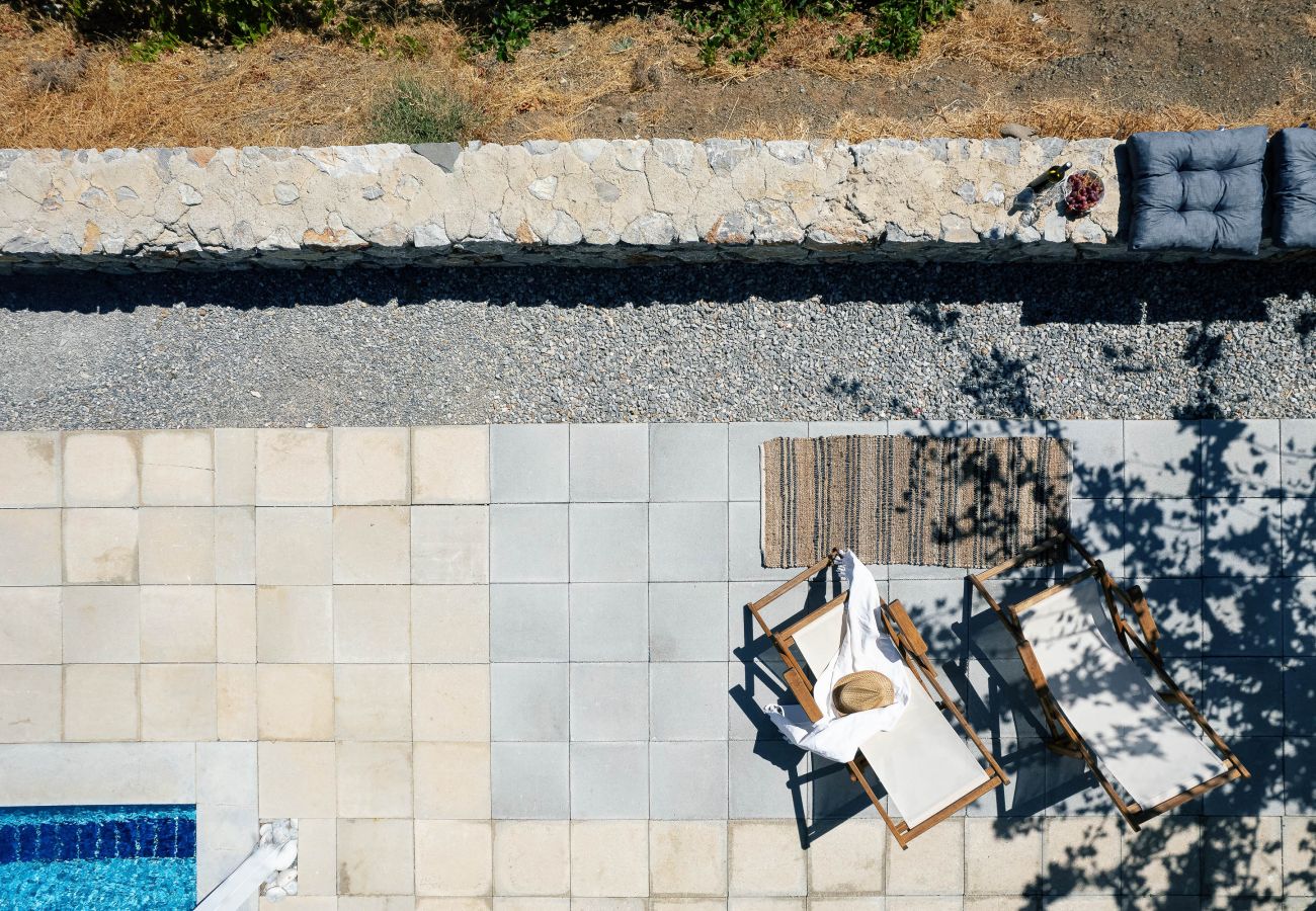Outdoor space of the Evgoro Ouranos villa, Agia Galini Villa in Agia Galini - Evgoro Ouranos