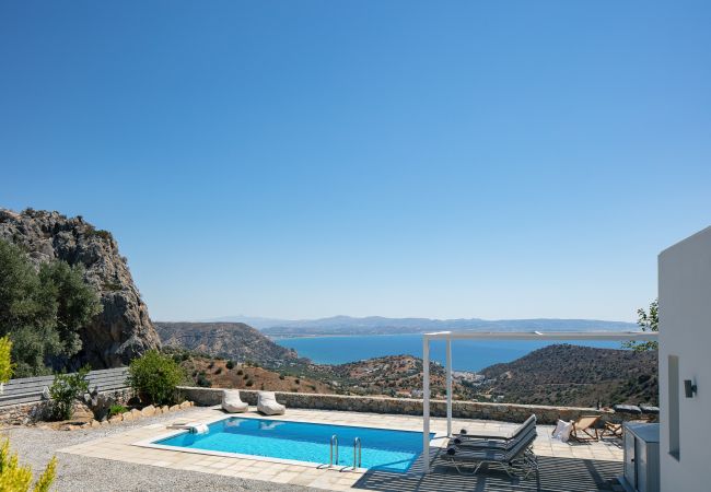 Evgoro Vrahos Villa, swimming pool and view, Agia Galini Evgoro Vrahos Villa, swimming pool and view, Agia Galini