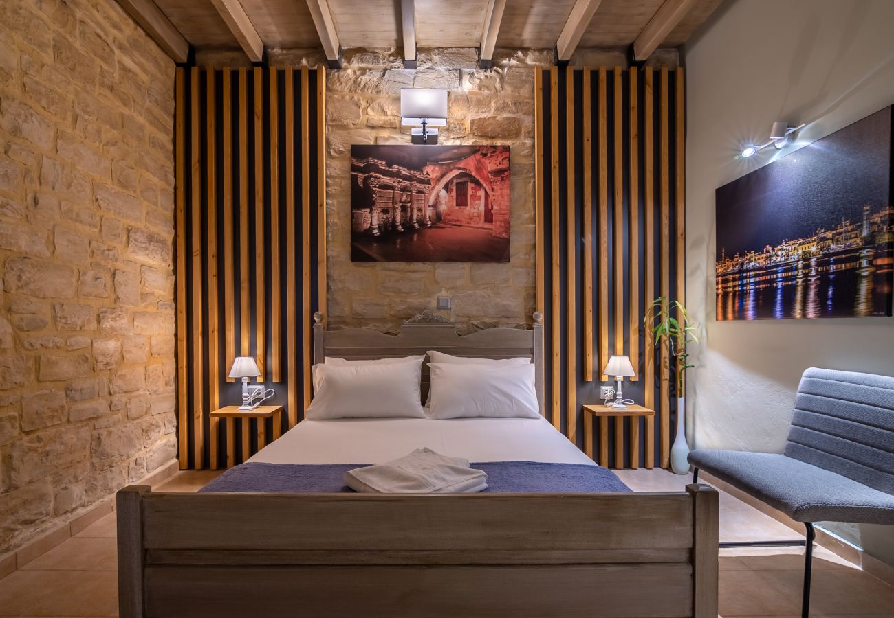 Renovated Villa, 12 persons, Kids pool, Picturesque village, Rethymno Renovated Villa, 12 persons, Kids pool, Picturesque village, Rethymno