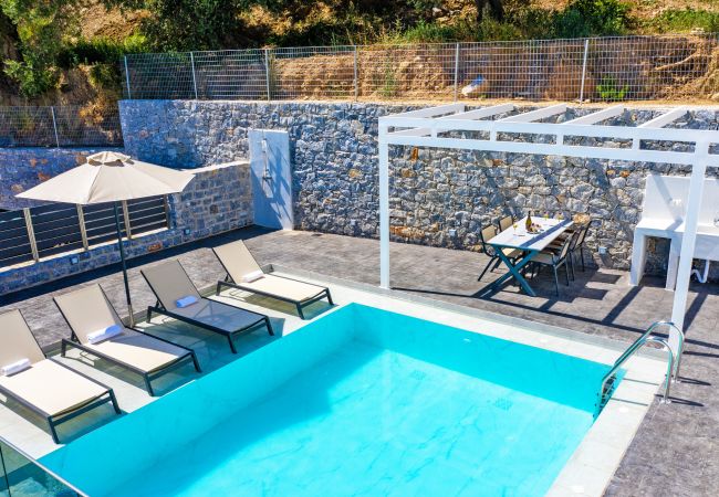 Spectacular Sea View Villa,Near Taverns & Sandy Beaches Spectacular Sea View Villa,Near Taverns & Sandy Beaches