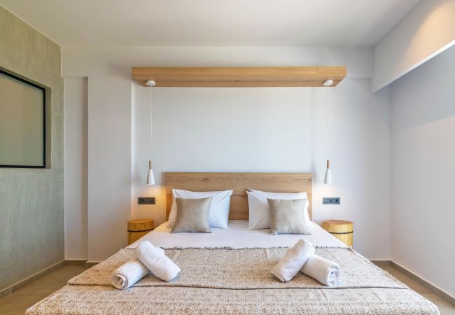 Spectacular Sea View Villa,Near Taverns & Sandy Beaches Spectacular Sea View Villa,Near Taverns & Sandy Beaches