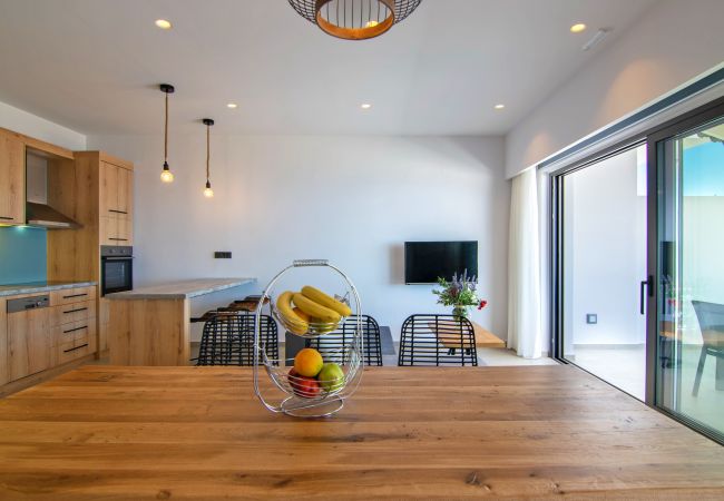 Spectacular Sea View Villa,Near Taverns & Sandy Beaches Spectacular Sea View Villa,Near Taverns & Sandy Beaches