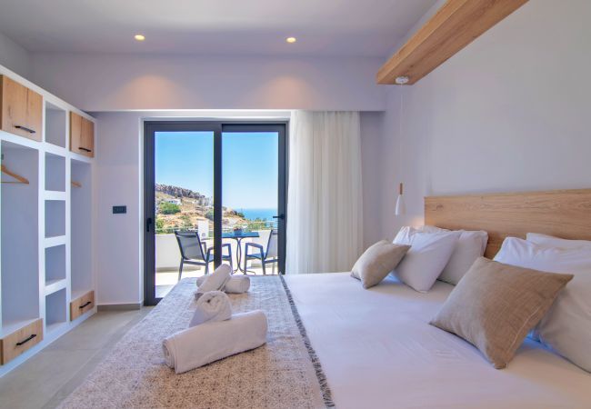 Spectacular Sea View Villa,Near Taverns & Sandy Beaches Spectacular Sea View Villa,Near Taverns & Sandy Beaches