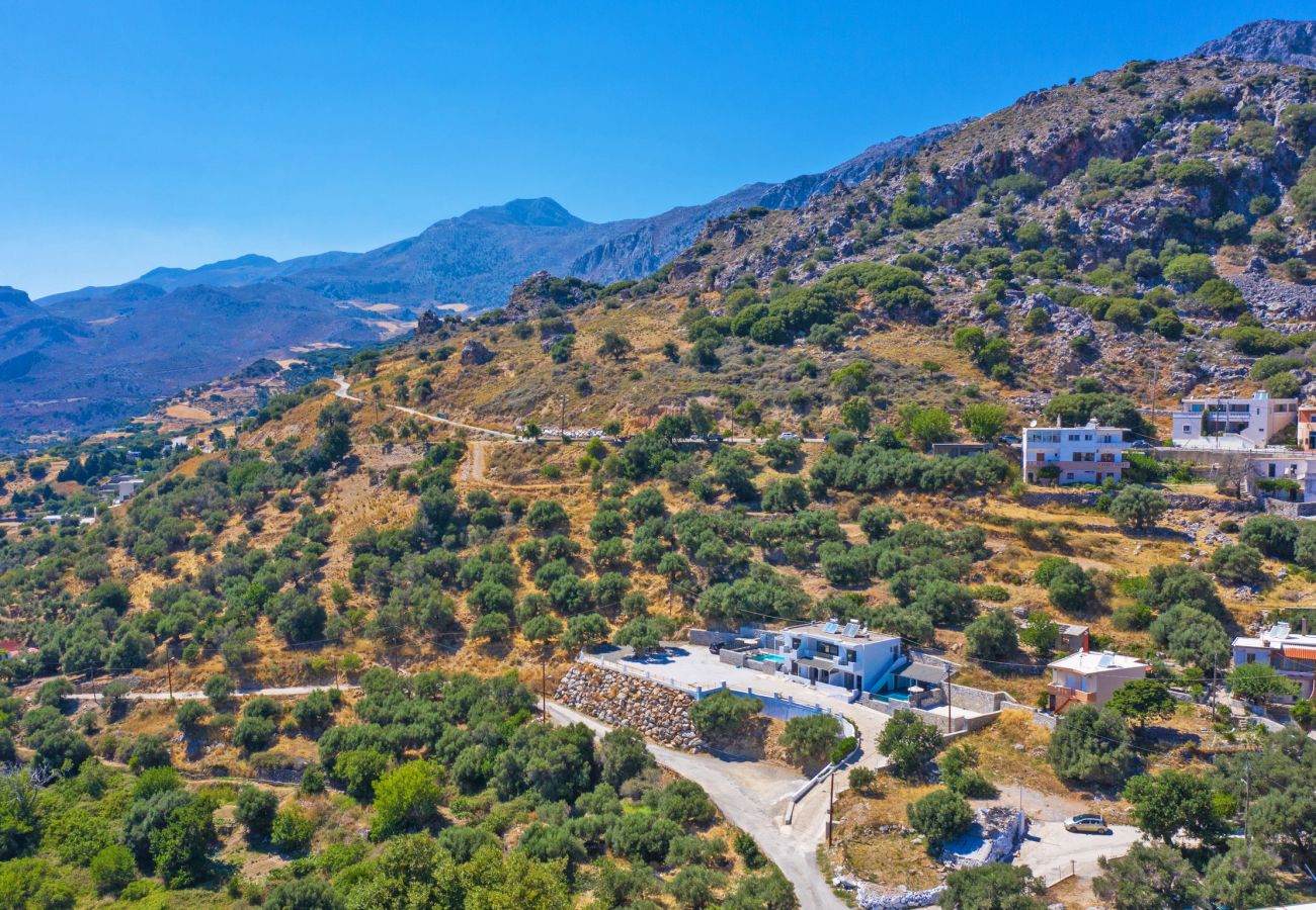 Spectacular Sea View Villa,Near Taverns & Sandy Beaches Spectacular Sea View Villa,Near Taverns & Sandy Beaches