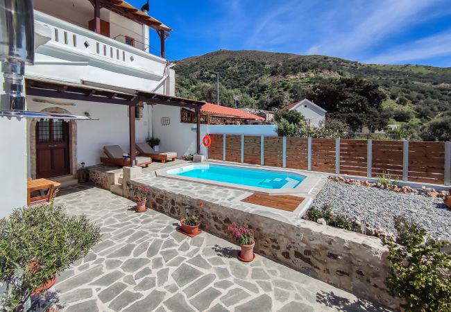 Villa in Rodakino - Cosmakis Villa in Rodakino - Cosmakis