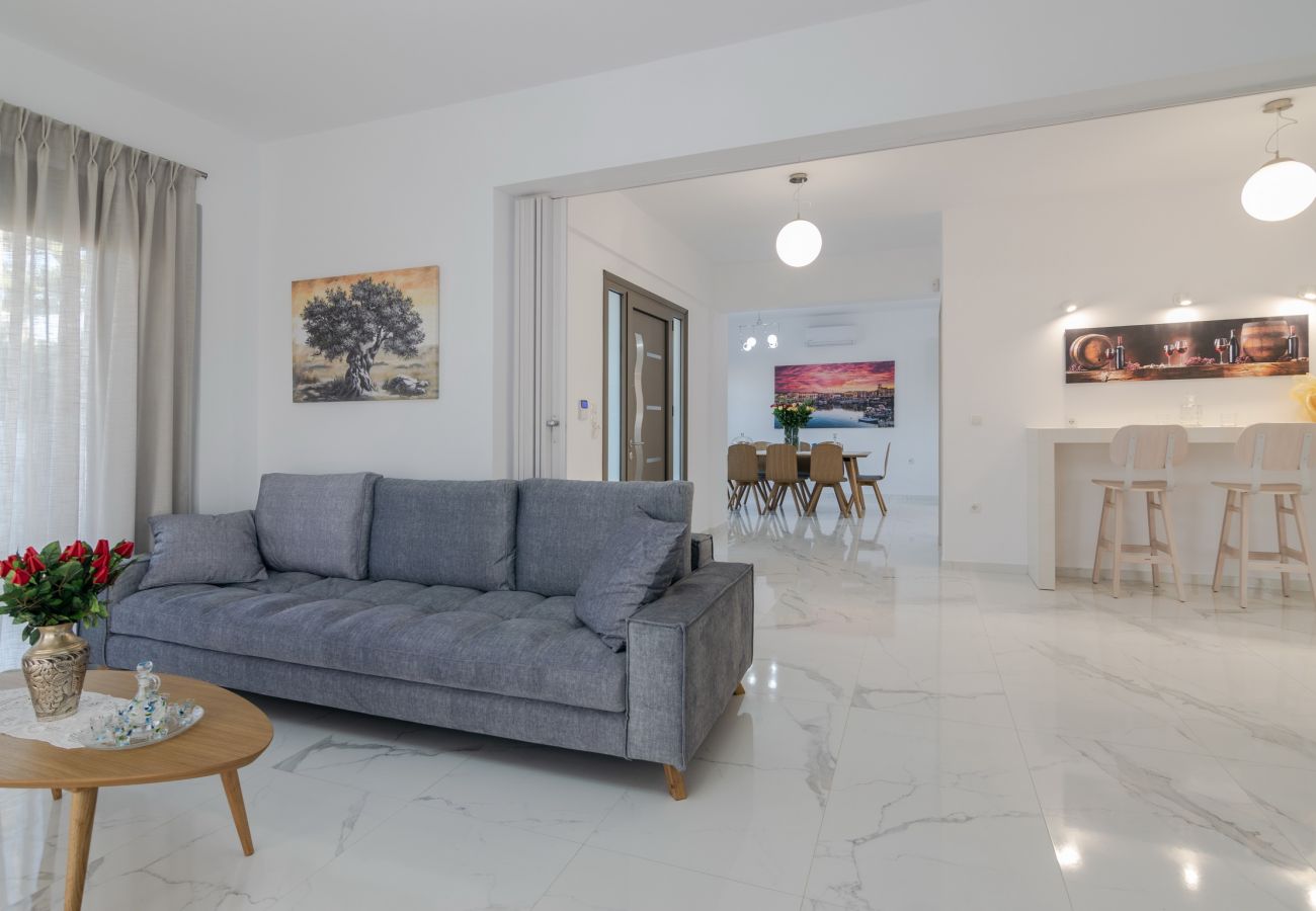 New beautiful villa,Private pool,Near amenities & town,Rethymno,Crete New beautiful villa,Private pool,Near amenities & town,Rethymno,Crete