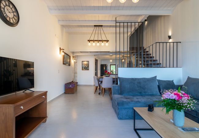 Villa in Maroulas - Iliahtida Villa in Maroulas - Iliahtida