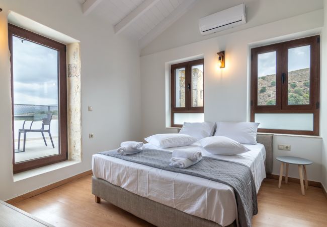 Villa in Maroulas - Iliahtida Villa in Maroulas - Iliahtida