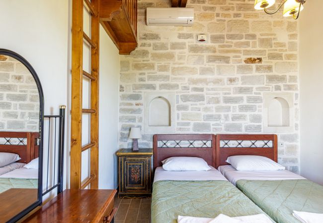 Villa in Adelianos Kampos - Mera Villa in Adelianos Kampos - Mera