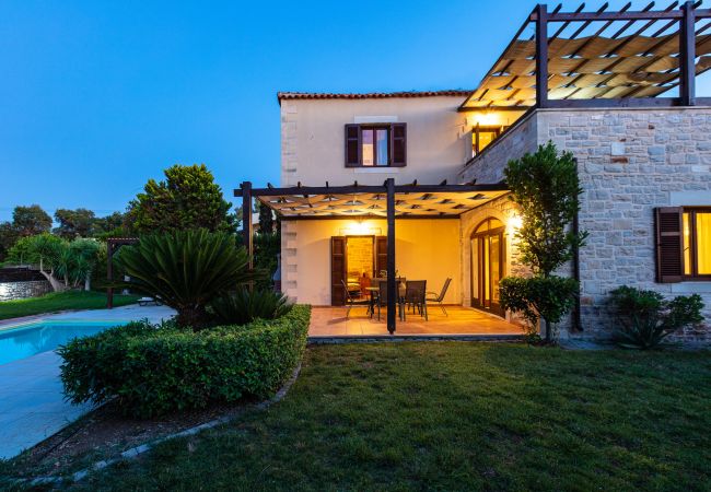 Villa in Adelianos Kampos - Mera Villa in Adelianos Kampos - Mera