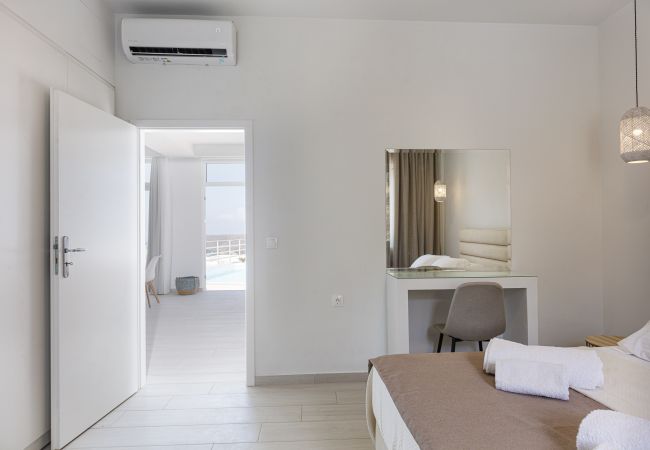 Villa in Mariou - Petres 2 Villa in Mariou - Petres 2