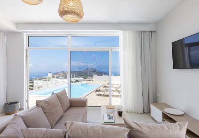 Villa in Mariou - Petres 2 Villa in Mariou - Petres 2