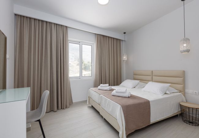 Villa in Mariou - Petres 2 Villa in Mariou - Petres 2