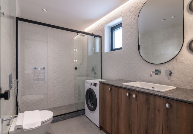 Metatulia 2, Plakias, Sea View, Bathroom Metatulia 2, Plakias, Sea View, Bathroom