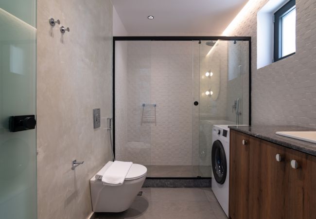 Metatulia 2, Plakias, Sea View, Bathroom Metatulia 2, Plakias, Sea View, Bathroom