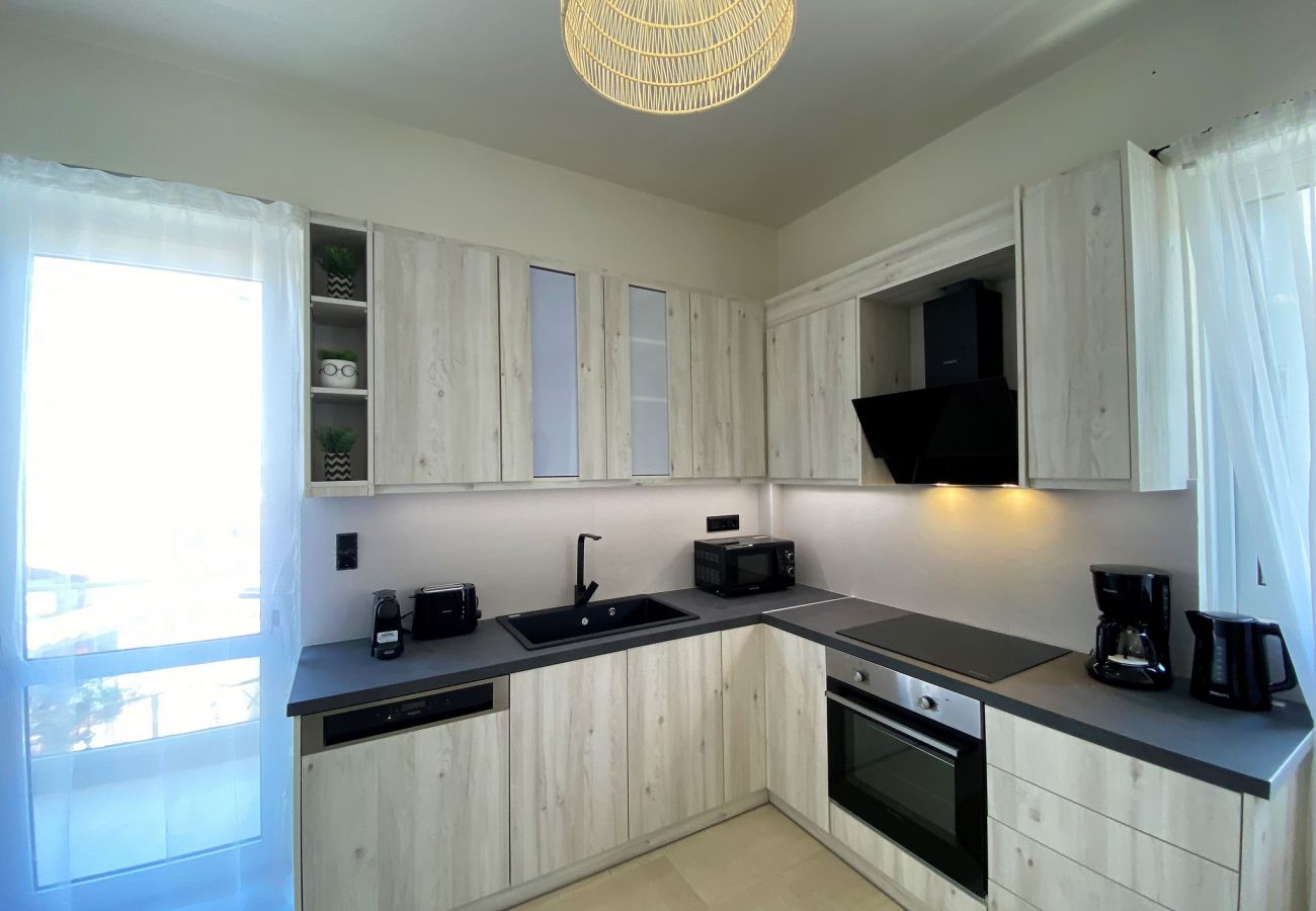 Modern apartment,3 bedrooms,Next to all amenities,Rethymno,Crete Modern apartment,3 bedrooms,Next to all amenities,Rethymno,Crete