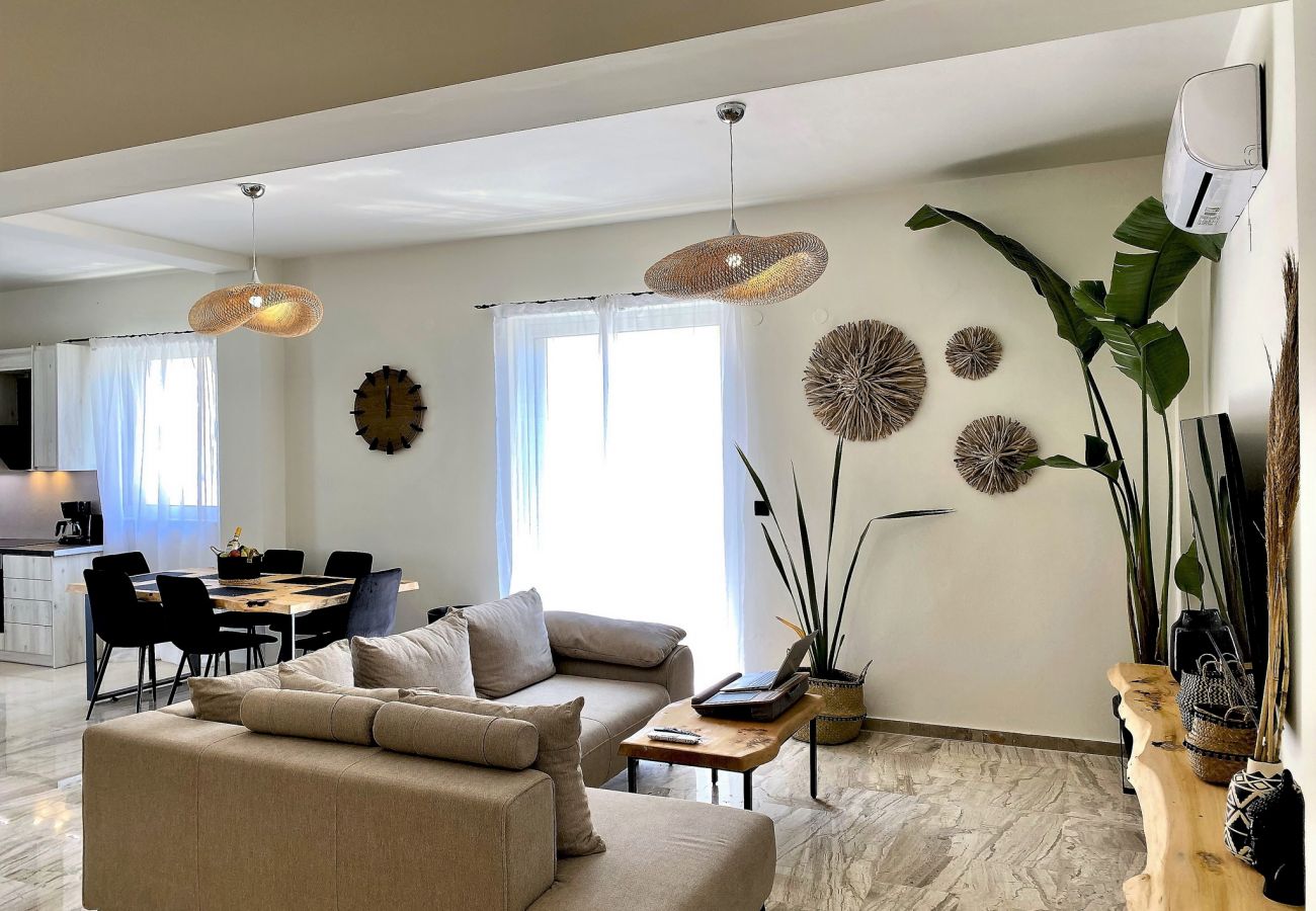 Modern apartment,3 bedrooms,Next to all amenities,Rethymno,Crete Modern apartment,3 bedrooms,Next to all amenities,Rethymno,Crete