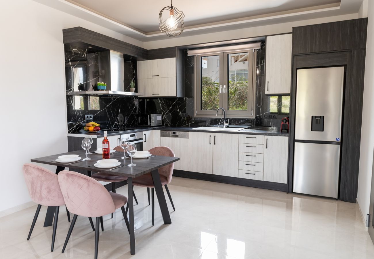 Modern apt,Huge Swimming pool,Near all amenities,Rethymno  Modern apt,Huge Swimming pool,Near all amenities,Rethymno