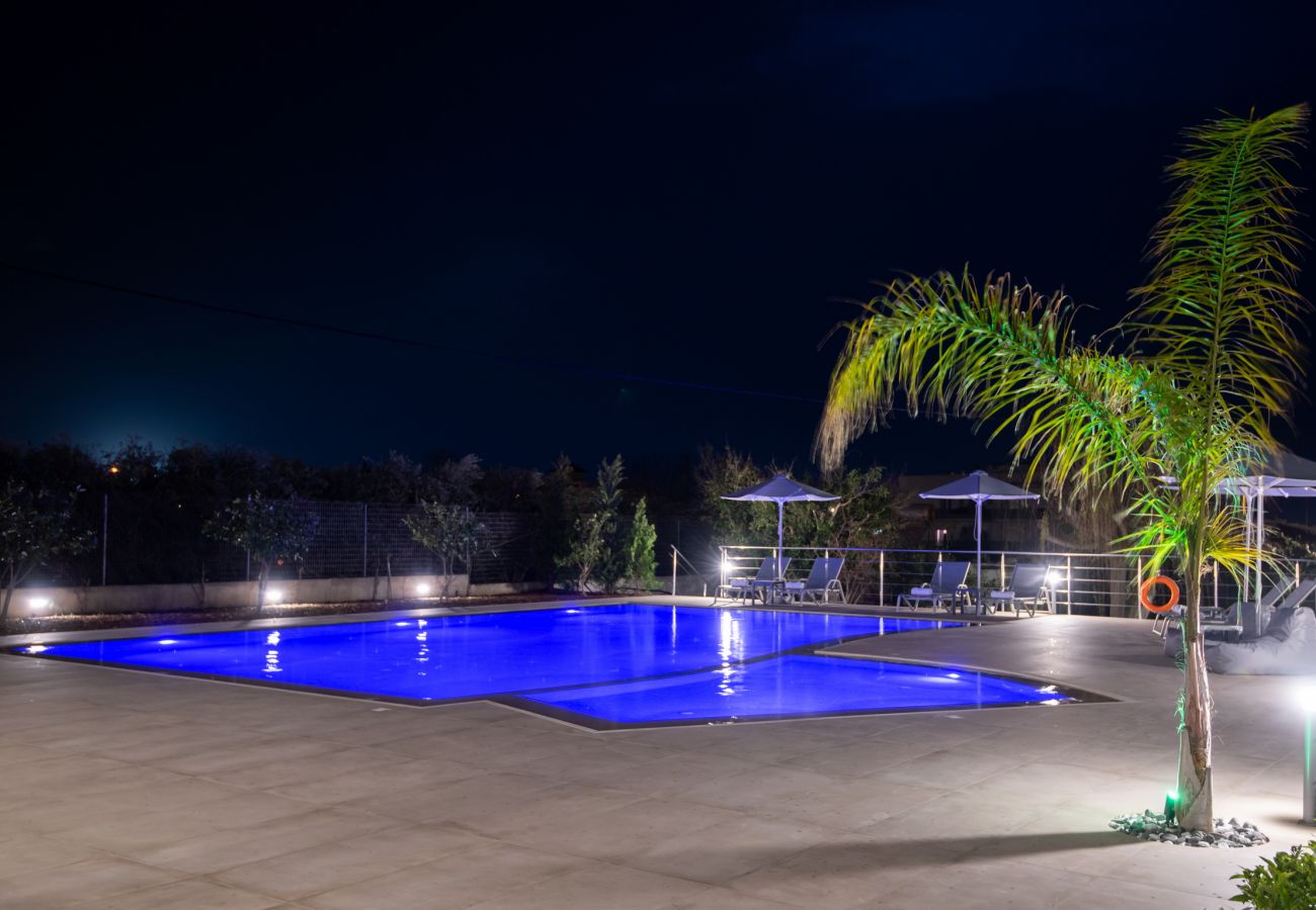 Modern apt,Huge Swimming pool,Near all amenities,Rethymno  Modern apt,Huge Swimming pool,Near all amenities,Rethymno