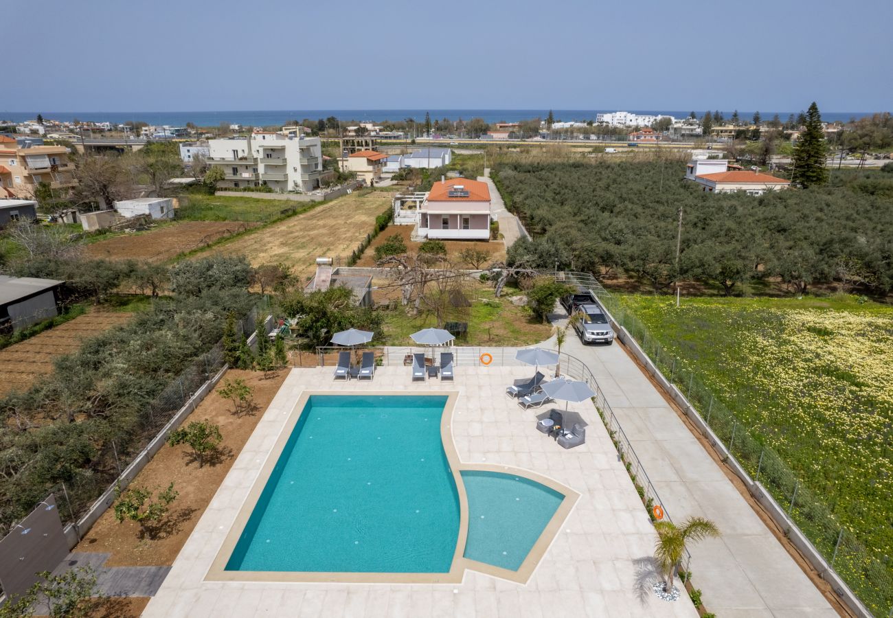 Modern apt,Huge Swimming pool,Near all amenities,Rethymno  Modern apt,Huge Swimming pool,Near all amenities,Rethymno