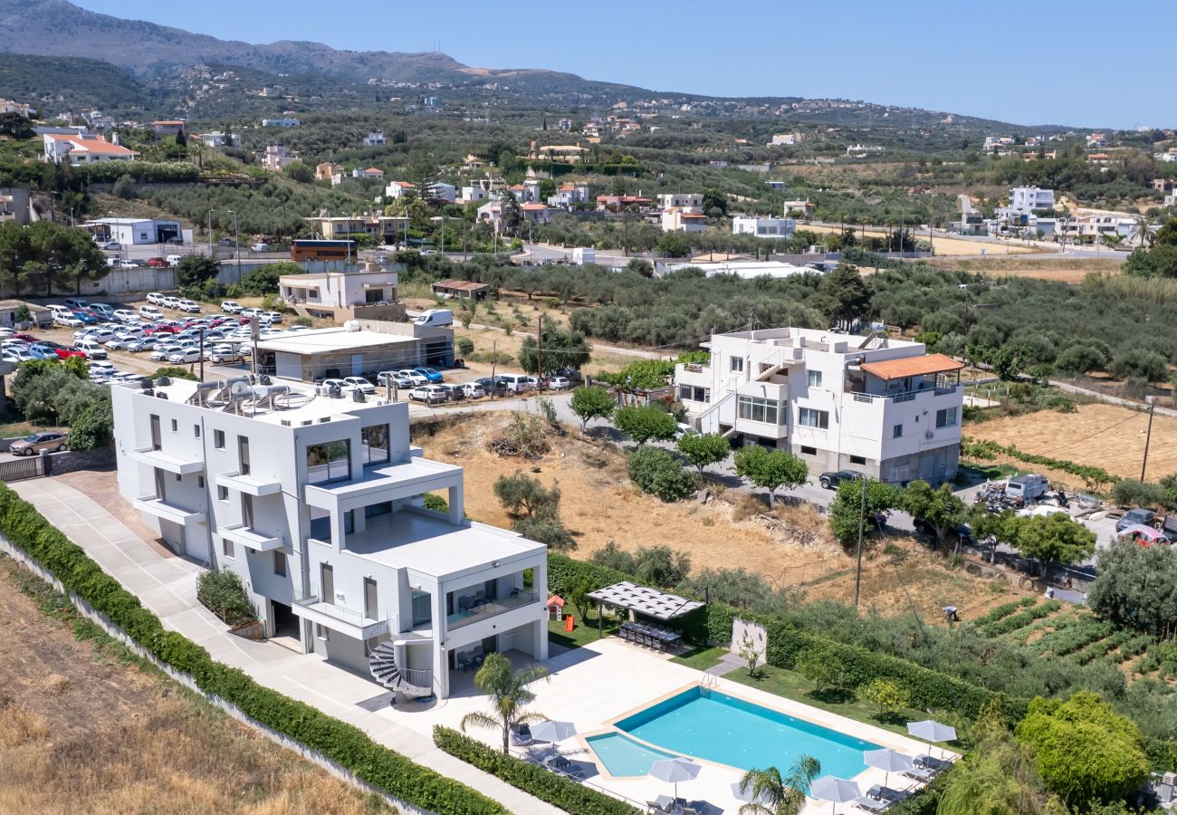 Modern 3 apts,Huge Swimming pool,Near all amenities,Rethymno   Modern 3 apts,Huge Swimming pool,Near all amenities,Rethymno