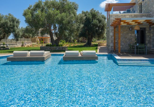 145sq.m. villa,Huge pool,Plants,Near beach & taverns,Rethymno,Crete 145sq.m. villa,Huge pool,Plants,Near beach & taverns,Rethymno,Crete