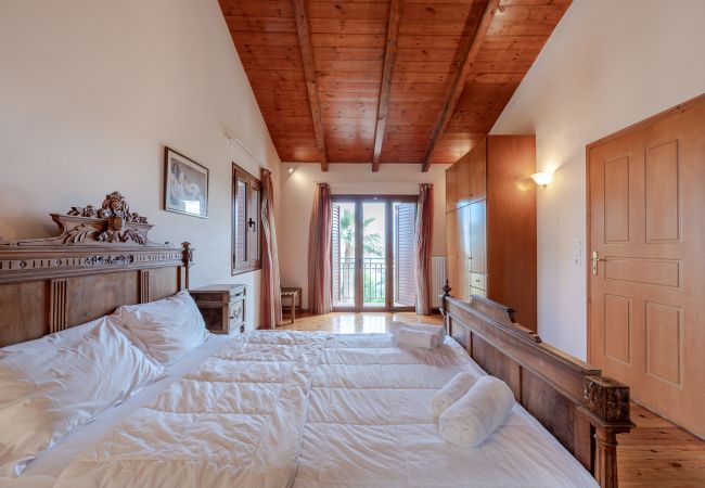 Villa in Agia Triada - Teacher’s Cottage Villa in Agia Triada - Teacher’s Cottage