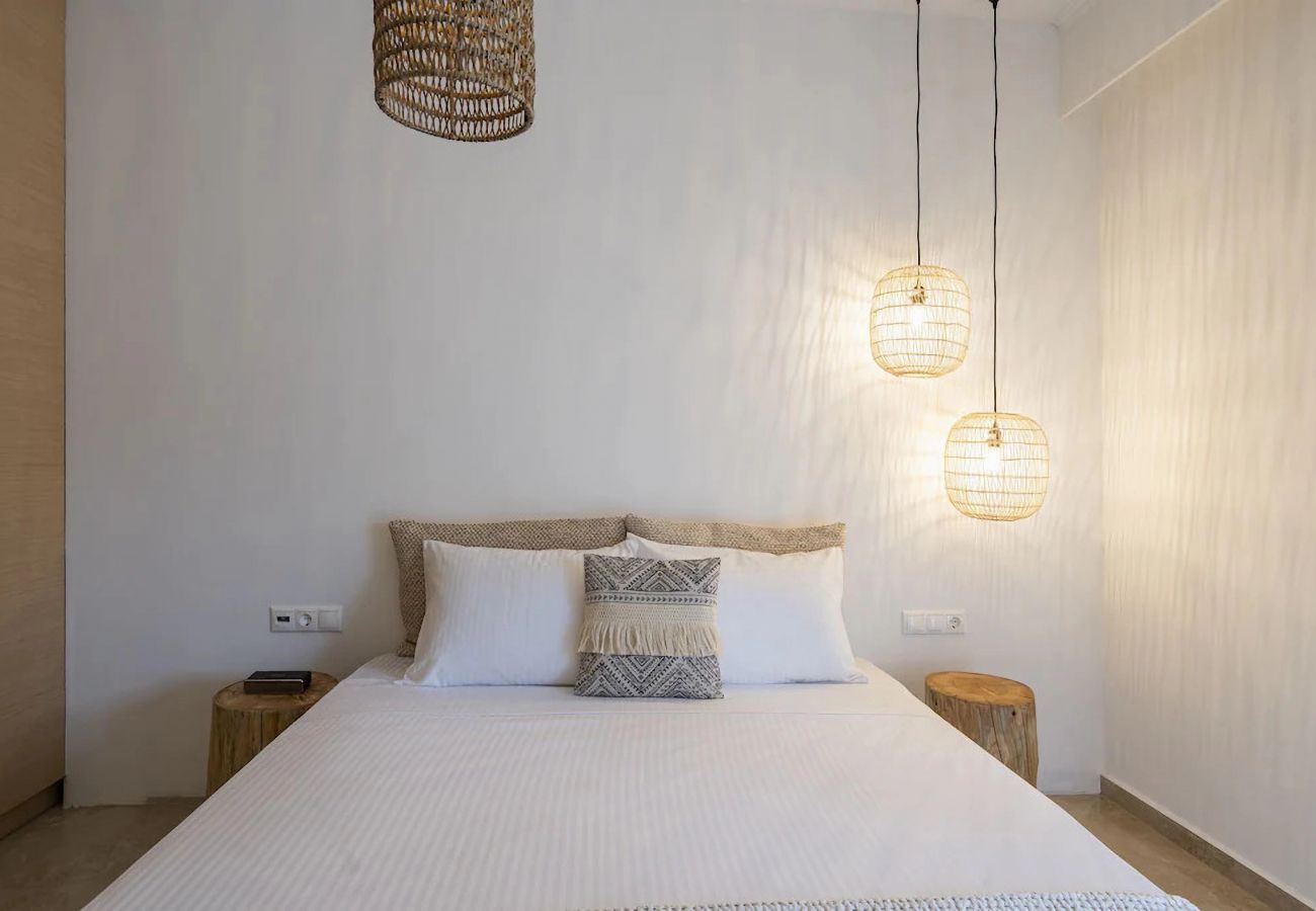 Helen Luxury Holiday House, Comfortable Bedroom Helen Luxury Holiday House, Comfortable Bedroom