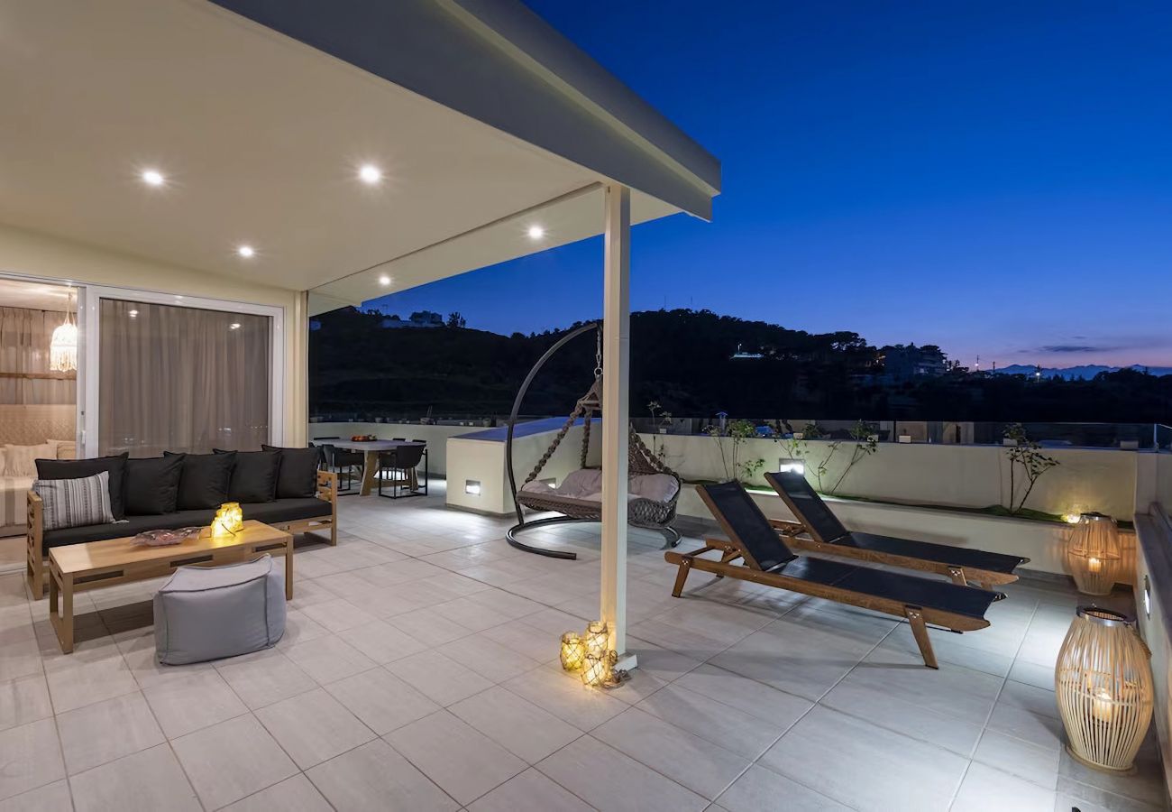 Helen Luxury Holiday House, Relaxing Terrace Helen Luxury Holiday House, Relaxing Terrace