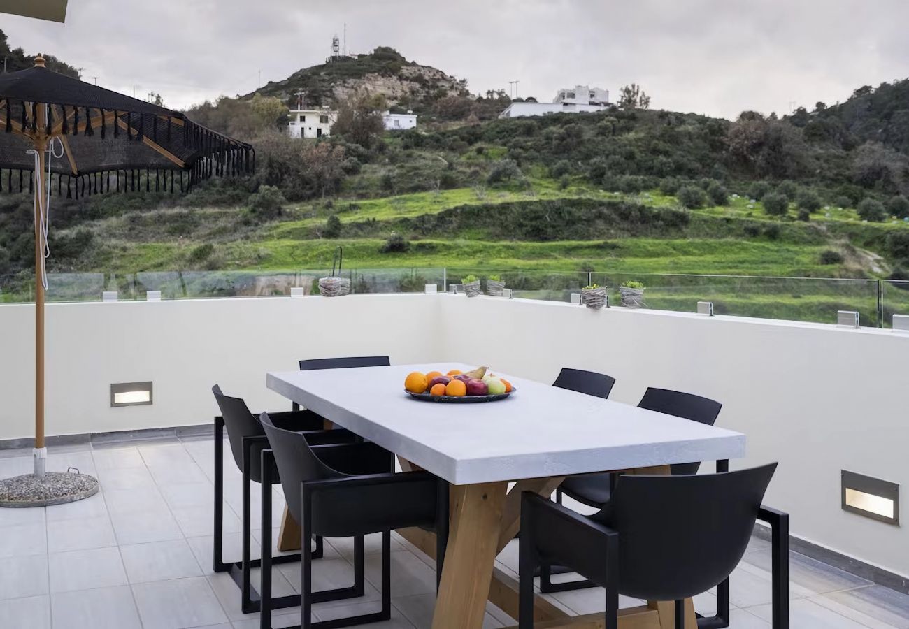 Helen Luxury Holiday House, Relaxing Terrace Helen Luxury Holiday House, Relaxing Terrace