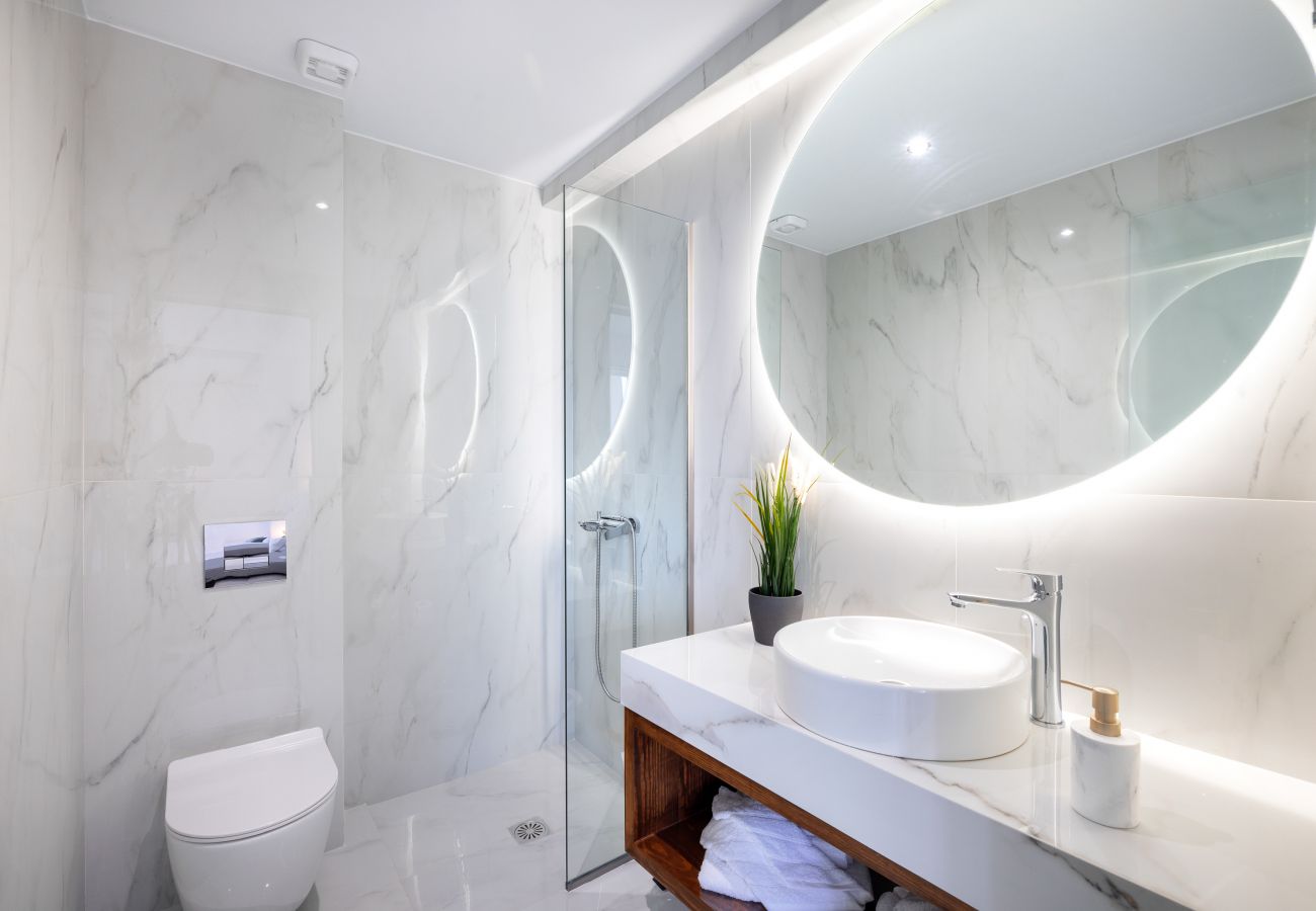 Creta Sun,104 Luxury Studio, Modern Bathroom Creta Sun,104 Luxury Studio, Modern Bathroom