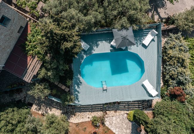 Serene area villa,Private pool,Mountains,Near taverns Serene area villa,Private pool,Mountains,Near taverns