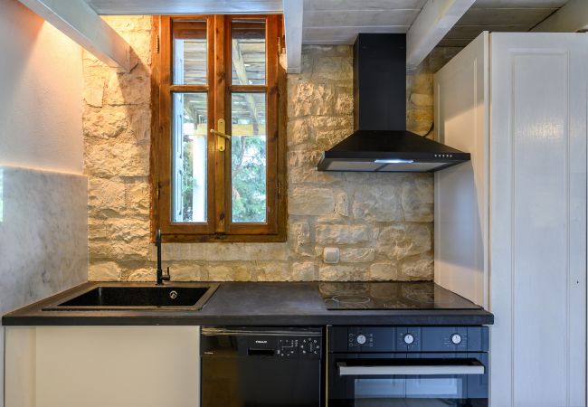 Serene area villa,Private pool,Mountains,Near taverns Serene area villa,Private pool,Mountains,Near taverns