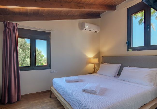 Villa in Kyrianna - Kipo Paradiso stone villa Villa in Kyrianna - Kipo Paradiso stone villa