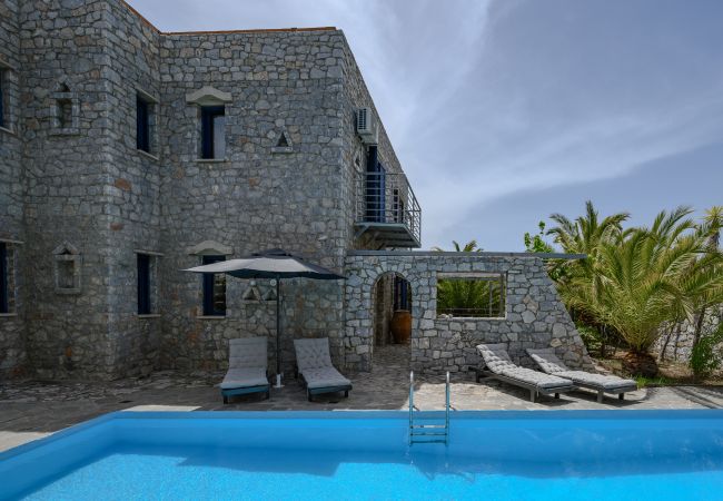 Petritis,serene villa,pool,Near taverns,Crete,Greece
