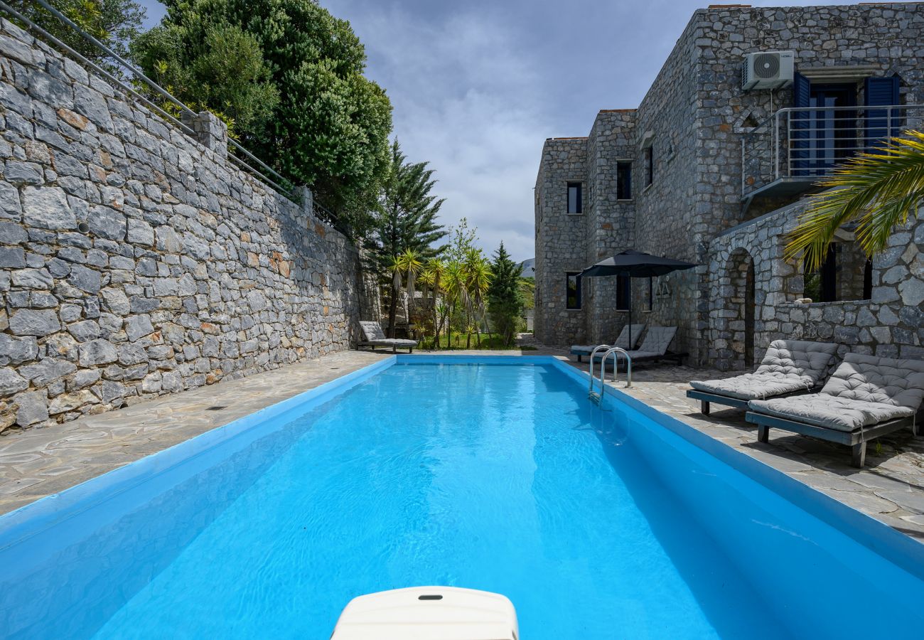 Petritis,serene villa,pool,Near taverns,Crete,Greece Petritis,serene villa,pool,Near taverns,Crete,Greece