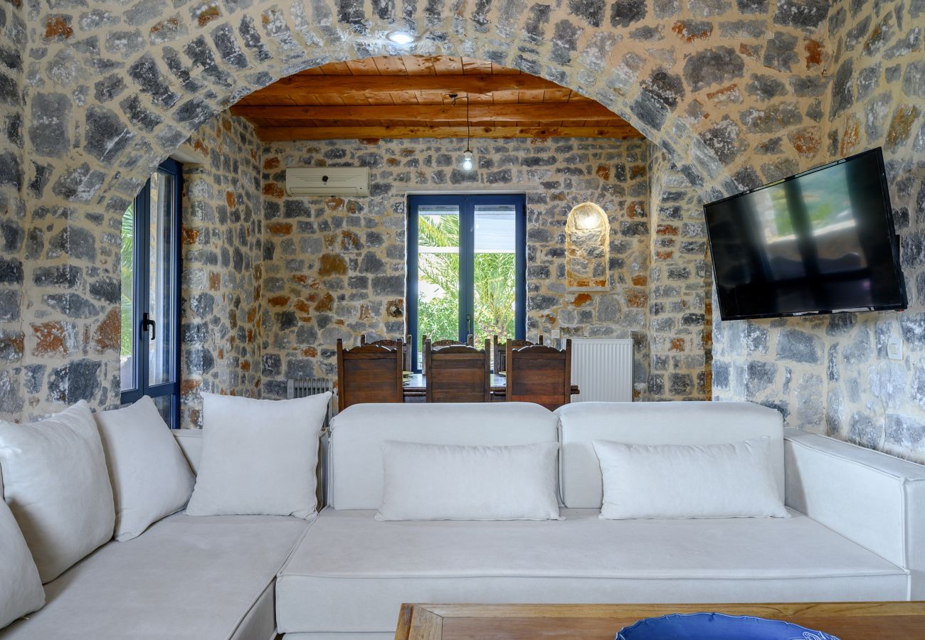 Petritis,serene villa,pool,Near taverns,Crete,Greece Petritis,serene villa,pool,Near taverns,Crete,Greece