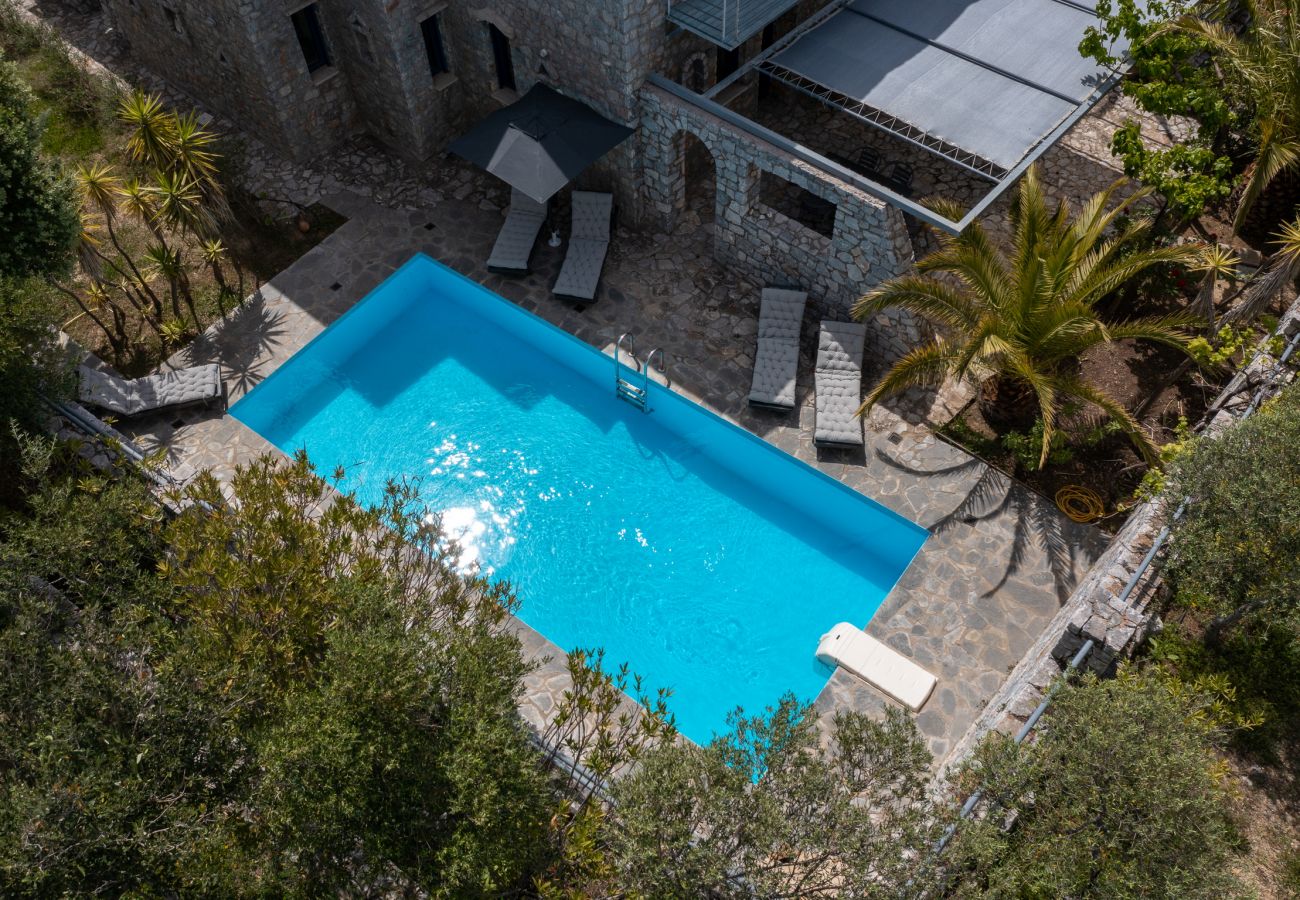 Petritis,serene villa,pool,Near taverns,Crete,Greece Petritis,serene villa,pool,Near taverns,Crete,Greece