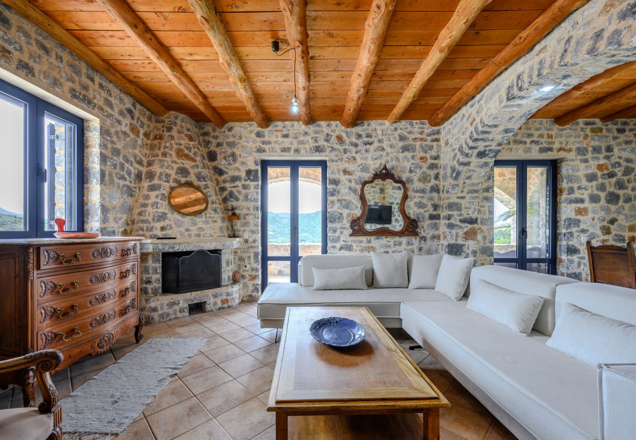 Petritis,serene villa,pool,Near taverns,Crete,Greece Petritis,serene villa,pool,Near taverns,Crete,Greece