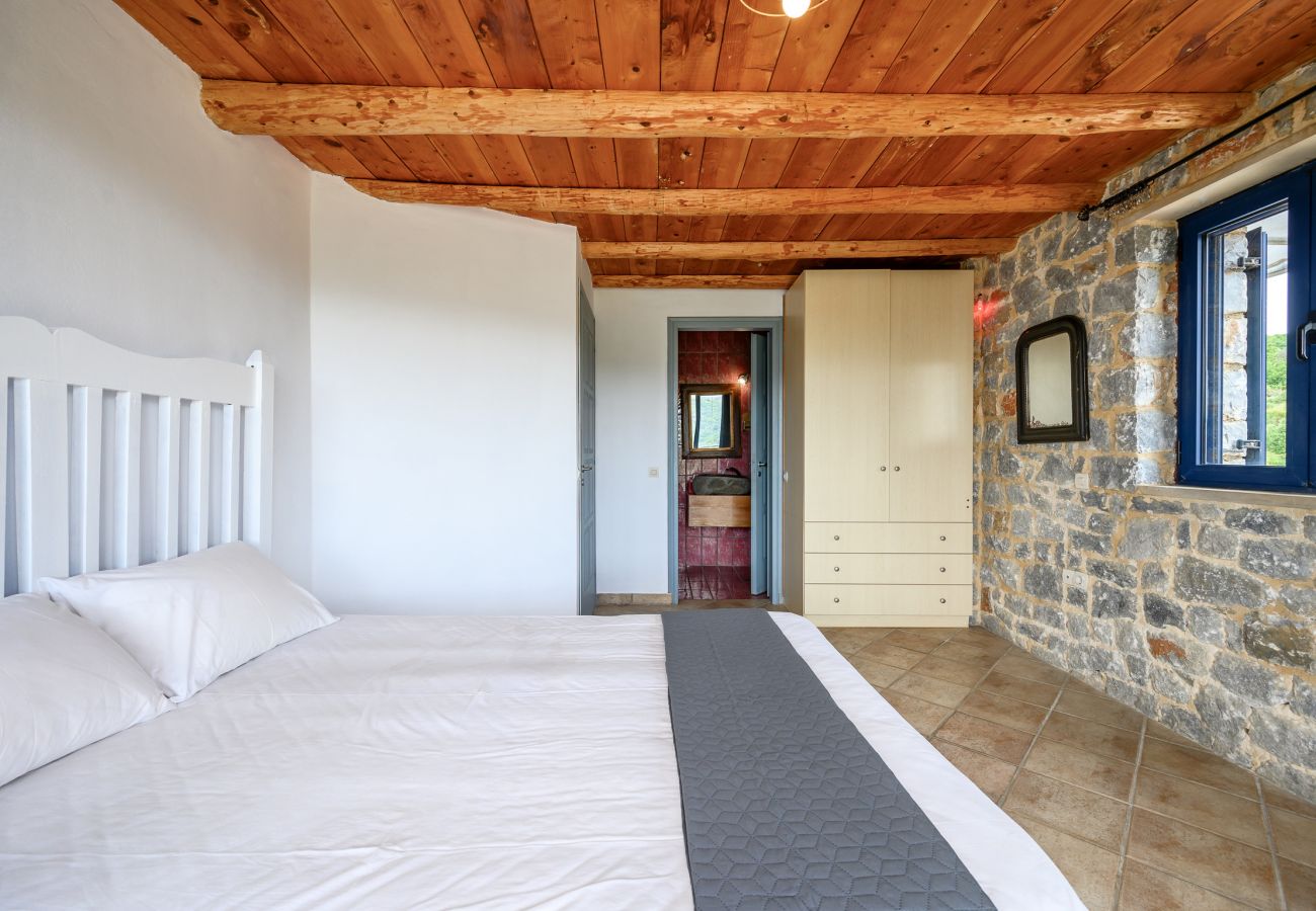 Petritis,serene villa,pool,Near taverns,Crete,Greece Petritis,serene villa,pool,Near taverns,Crete,Greece