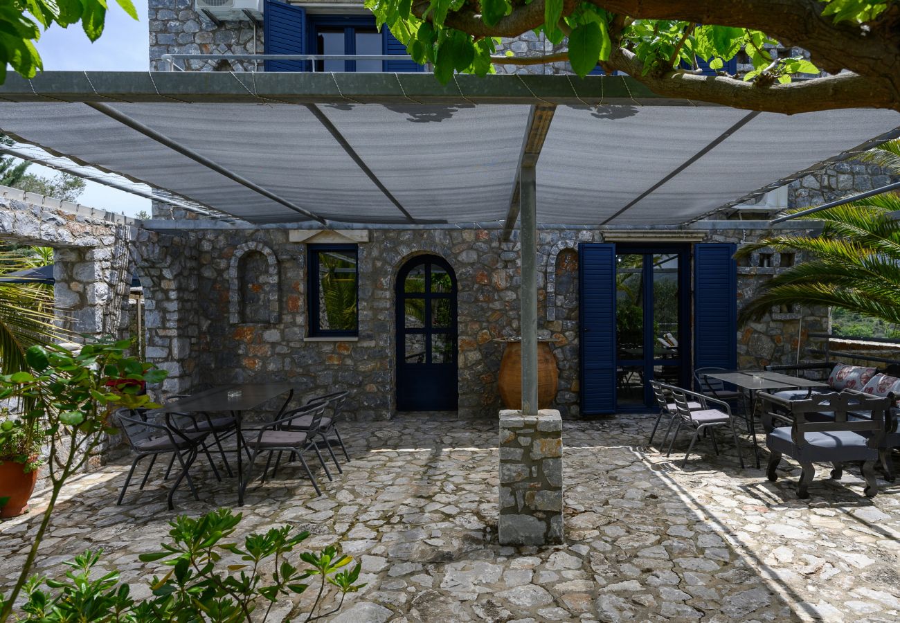 Petritis,serene villa,pool,Near taverns,Crete,Greece Petritis,serene villa,pool,Near taverns,Crete,Greece