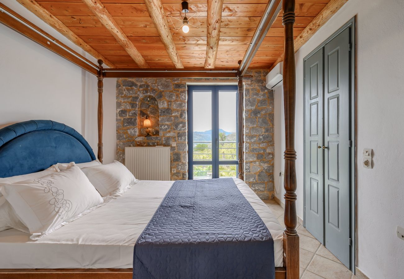 Petritis,serene villa,pool,Near taverns,Crete,Greece Petritis,serene villa,pool,Near taverns,Crete,Greece