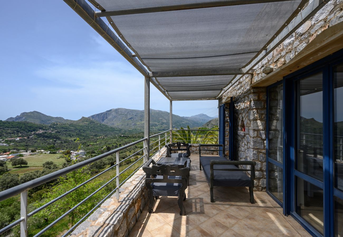 Petritis,serene villa,pool,Near taverns,Crete,Greece Petritis,serene villa,pool,Near taverns,Crete,Greece