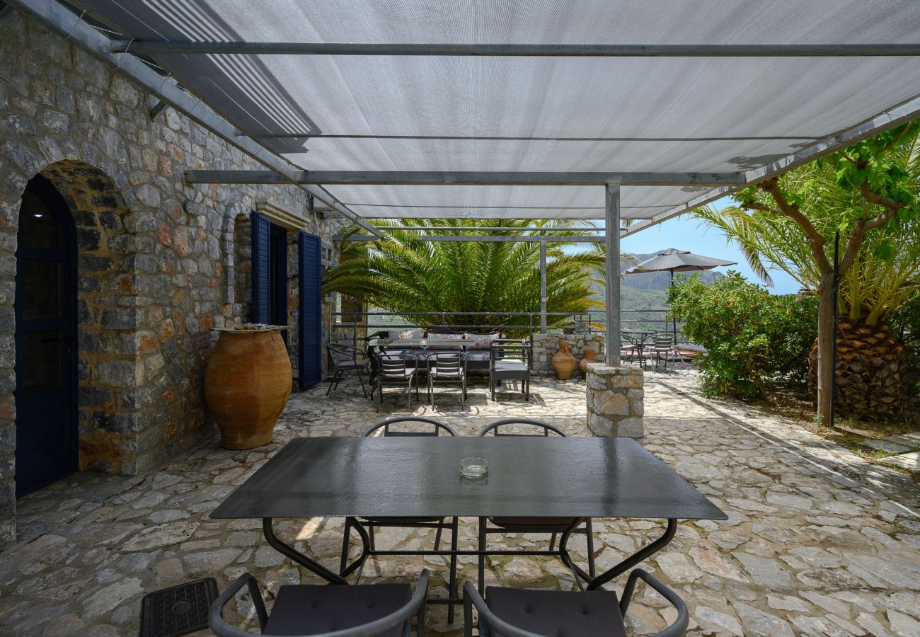 Petritis,serene villa,pool,Near taverns,Crete,Greece Petritis,serene villa,pool,Near taverns,Crete,Greece