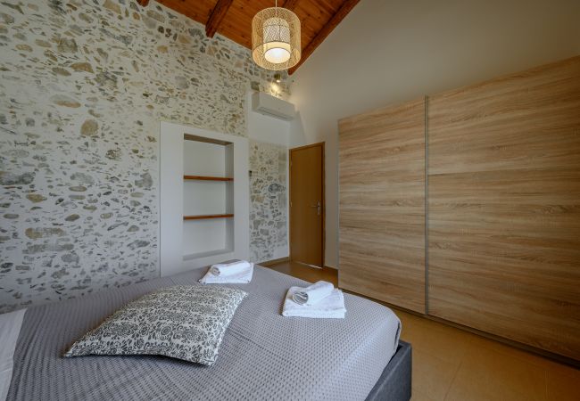 Ferienhaus in Pigi - Stone Project 2 Ferienhaus in Pigi - Stone Project 2