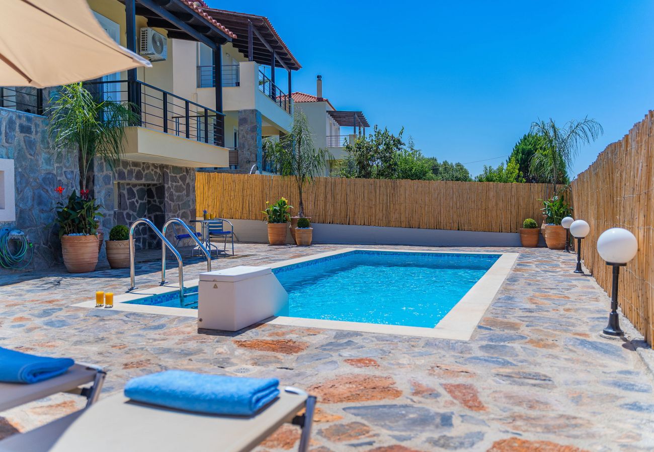 Cozy studio in complex,private pool,near beach & amenities Cozy studio in complex,private pool,near beach & amenities