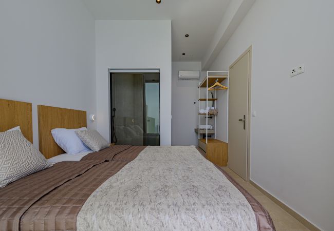 Pyrgos Exquisite villa 4 , Bedroom Pyrgos Exquisite villa 4 , Bedroom