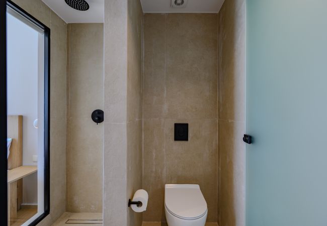 Pyrgos Exquisite villa 4 , Bathroom Pyrgos Exquisite villa 4 , Bathroom