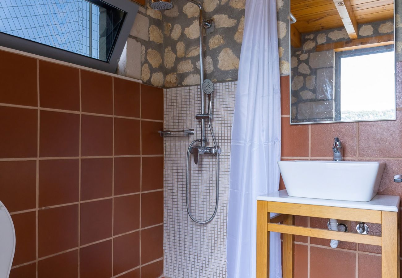 Fantastic views wooden villa,Near tavern, Maroulas village,Rethymno Fantastic views wooden villa,Near tavern, Maroulas village,Rethymno